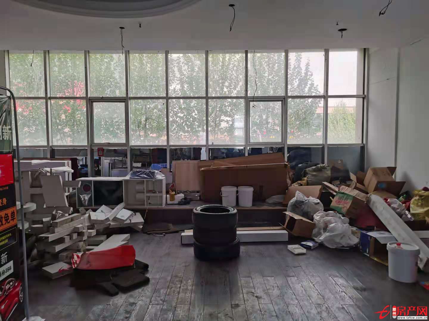 威尼斯五區(qū)店面商鋪，好地段，上下兩層，可貸款隨時(shí)看房
